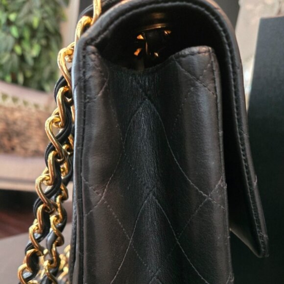 Authentic Preloved Chanel Matelasse  Lambskin Quilted XL Jumbo Single Flap - Picture 11 of 14